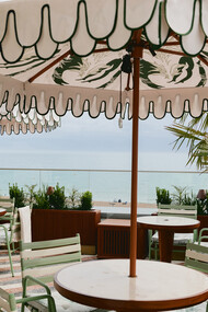 The Brighton Beach House in Brighton and Hove, England, enchants visitors with its interior allure, where tasteful coastal motifs intertwine with modern sophistication, creating a haven of tranquility and seaside chic