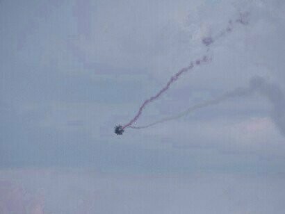 Archive de la Marine brésilienne (projet GLAM), 6 octobre 2015, montrant un drone militaire en explosion, en contraste avec la tension croissante entre le Mali et l'Algérie