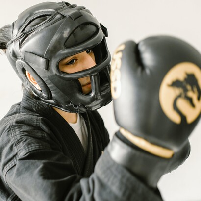 Existem nas artes marciais os fundamentos, técnicas e características que são diferentes de acordo com o tipo de modalidade
