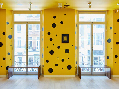 Yayoi Kusama. Courtesy of Omer Tiroche Gallery 