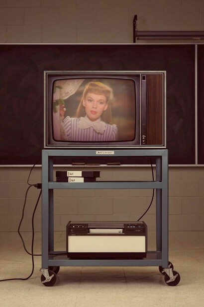 Media Studies ’77 (Meet Me in St. Louis), 2017, Painted aluminium lightbox with transmounted, chromogenic transparency, 166.7 x 126.1 cm / 65 5/8 x 49 5/8 in. © Rodney Graham
Courtesy the artist and Hauser & Wirth