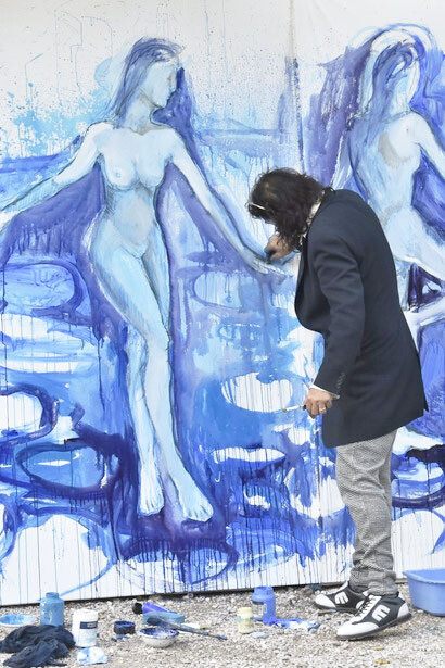 L'artista Igor Borozan alle Cascate delle Marmore, foto Amedeo Cavani