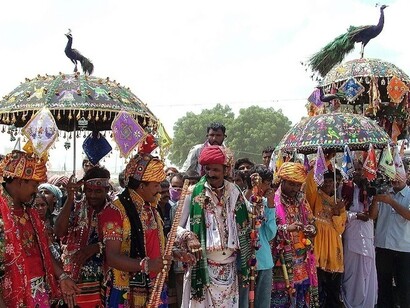 Folk dancers at Tarnetar Fair