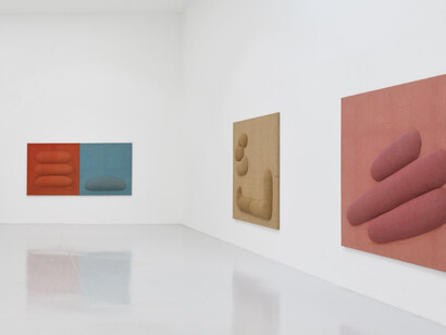 Nicolas Momein, Des clous dans la bouche, vue de l'exposition. Avec l'aimable autorisation de Ceysson and Bénétière