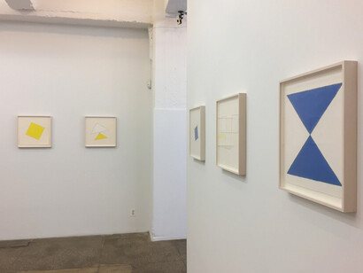 Edda Renouf, Exhibition view. Courtesy of Senior & Shopmaker Gallery