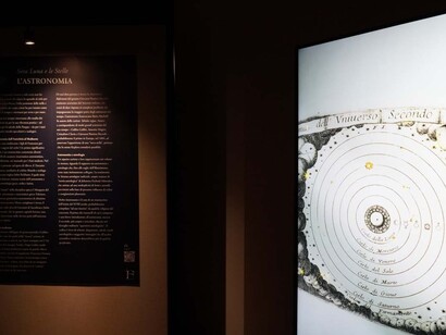 Varios artistas, Laudato sie. Naturaleza y ciencia. La herencia cultural de Fray Francisco, vista de exhibición. Cortesía de Curia Generalizia OFMConv