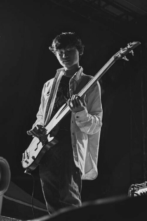 A volte, per quanto possa sembrare paradossale, la più grande lacuna dei musicisti sia immaginare che la loro attività rappresenti anche e soprattutto un lavoro