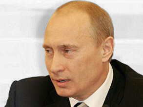 Vladimir Poutine s’inscrit dans une dynamique où la puissance se présente comme principe de légitimité, redessinant les frontières entre souveraineté, force et droit