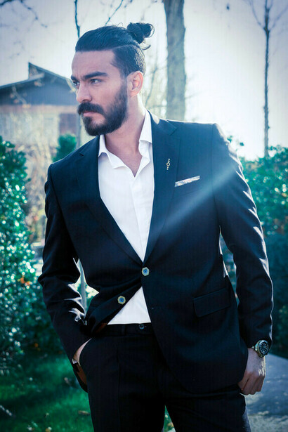 The rich versus the poor. The CEO and the shareholders steal and snatch what they can, shamelessly 