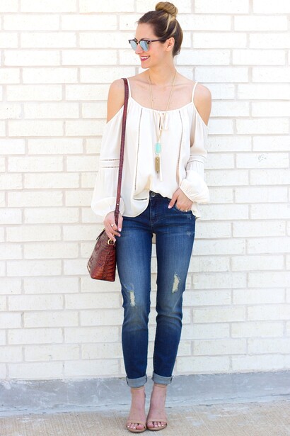 Mostrando las últimas tendencias de la moda