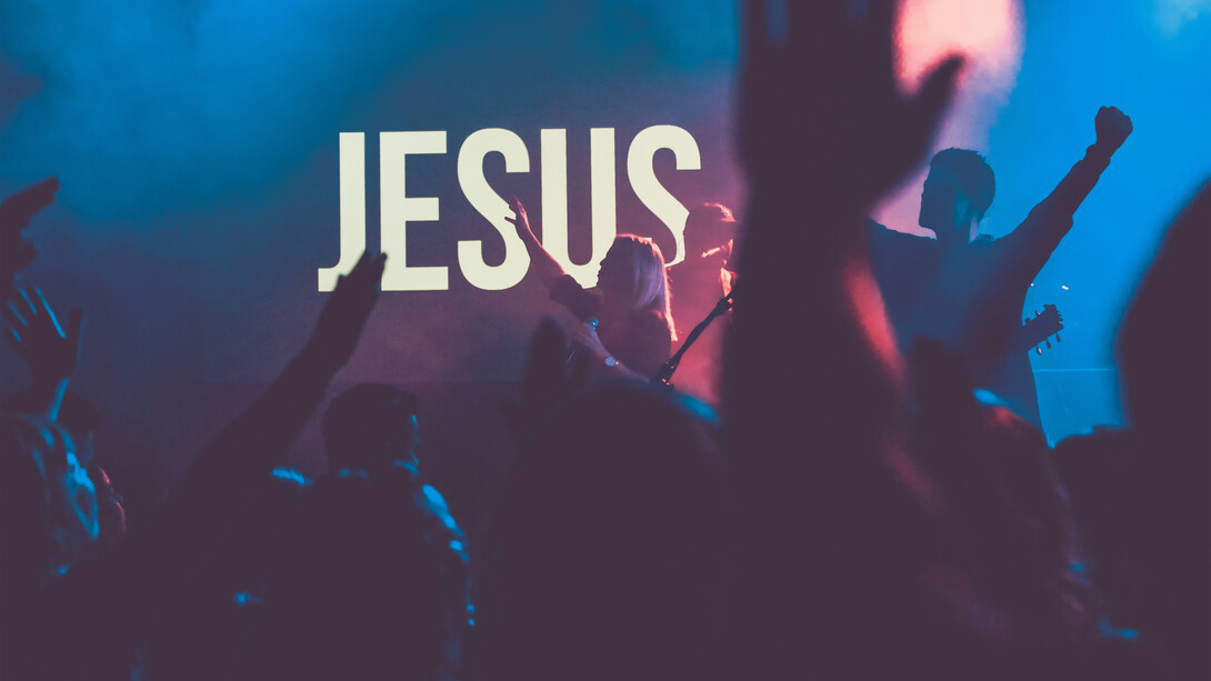 Show gospel. “Evangelho de Fariseus” chamou a atenção do Brasil todo, ao ser cantada e escrita pela voz de Ayme Rocha, durante a sua participação do Dom Reality
