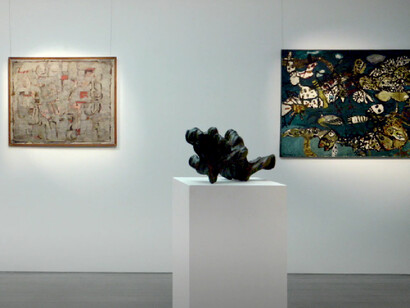 Various artists, Australian 20th-century art, exhibition view. Courtesy of Olsen Gallery