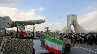 Muestra de los misiles balísticos iraníes en un desfile militar