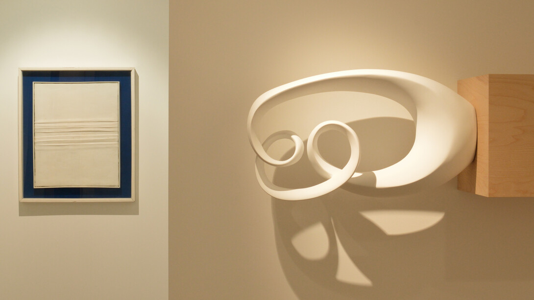 Installation view, Chromophobia, Gagosian Gallery Geneva, 27 janvier - 27 mars, 2015. Artwork by Piero Manzoni © Fondazione Piero Manzoni, Milan / Piero Manzoni Foundation, Milan. Artwork by Piero Golia © Piero Golia. Courtesy Gagosian Gallery. Photography by Claire Kremer.