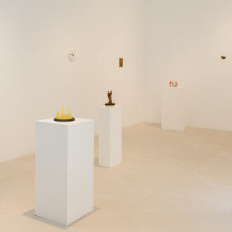 Romeo Gómez López, Tierno es el día que los demonios se alejan, exhibition view. Courtesy of Travesía Cuatro