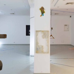 Rafael F. Serrano y Rafael U. Serrano, Intenciones y soluciones, vista de exhibición. Cortesía de ABRA