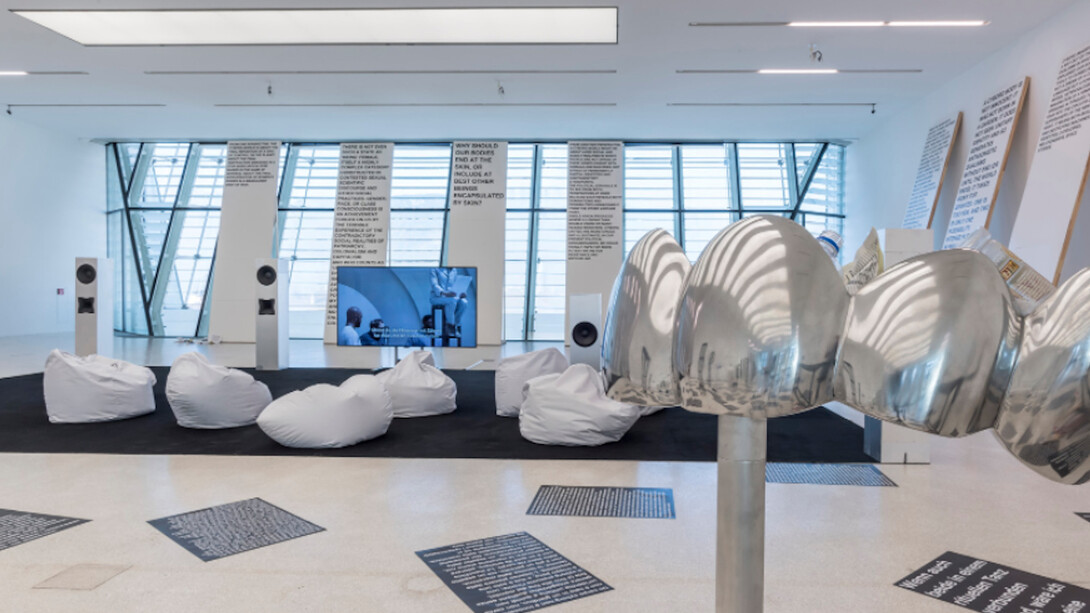 Lili Reynaud-Dewar, Teeth Gums Machines Future Society (Film), 2016. Courtesy of Museion