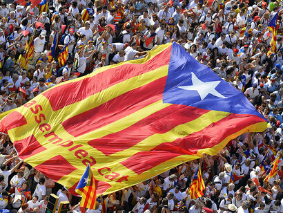 Bandera independentista catalana en una manifestación