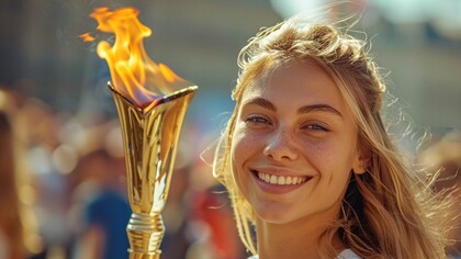La fiamma olimpica è un simbolo delle Olimpiadi, che rappresenta lo spirito di competizione, la pace e l'unità tra le nazioni. Viene accesa nell'antica città di Olimpia, in Grecia, attraverso l'uso di un riflettore parabolico che concentra i raggi del sole. Da lì, la fiamma viene trasportata attraverso una staffetta fino al luogo dei Giochi, dove arde per tutta la durata dell'evento