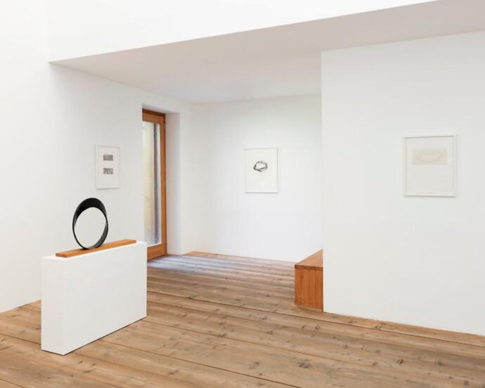 Markus Raetz, Exhibition view. Courtesy of Galleria Monica De Cardenas