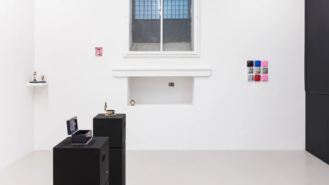 Verschiedene künstler, A house the size of a shell, ausstellungsansicht. Mit freundlicher genehmigung der Galerie Lisa Kandlhofer. Foto von Manuel Carreon Lopez