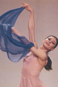Liliana Cosi, Volo