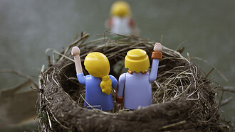 Cuando los hijos abandonan el "nido" familiar algunos padres se enfrentan a un abismo hasta entonces desconocido