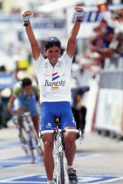 José María Jiménez celebra una victoria de etapa