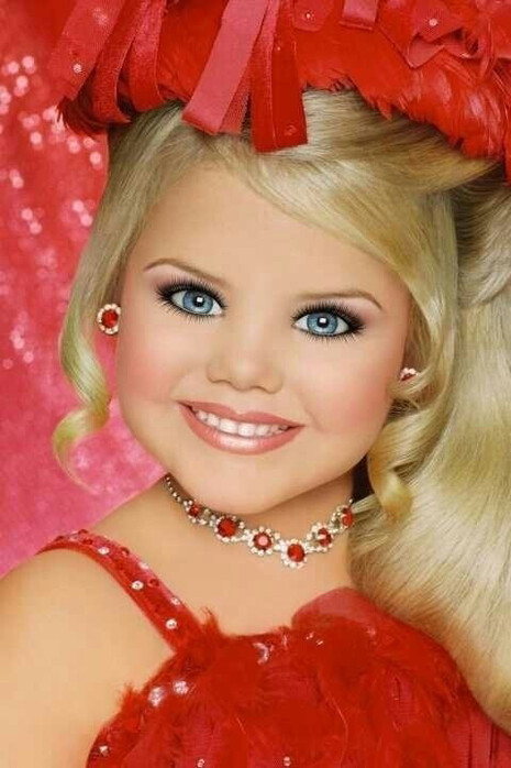 Niña participante en Toddlers & Tiaras
