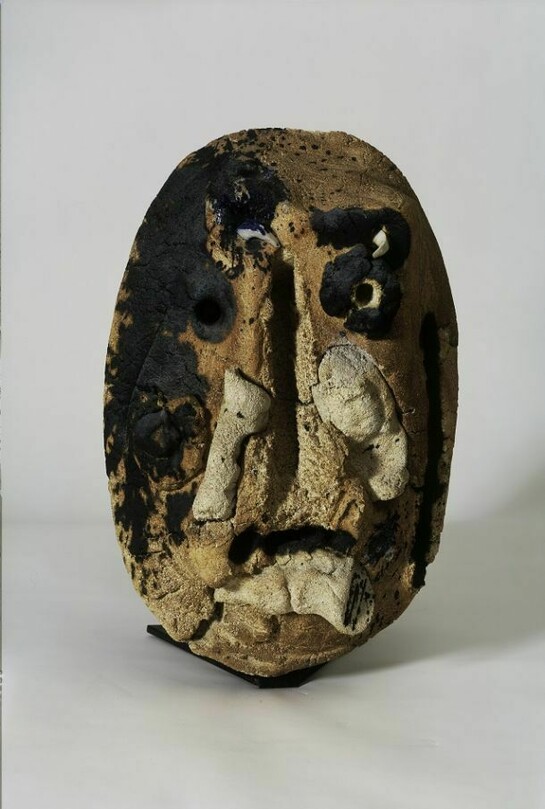 Joan Miró - Senza titolo, 1981 - Terracotta, 38,5 x 29 x 13 cm - Fundació Pilar i Joan Miró, Mallorca © Successió Miró by SIAE 2012. Foto: © Joan Ramón Bonet & David Bonet / Cortesía Archivo Fundació Pilar i Joan Miró a Mallorca