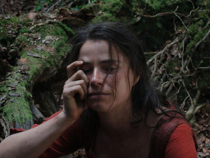 Anne Hathaway è  ricordata soprattutto per il suo matrimonio con il celebre drammaturgo e per la casa di famiglia, Anne Hathaway’s Cottage. Nel film "Hamnet - Nel nome del figlio" è interpretata da Jessie Buckley