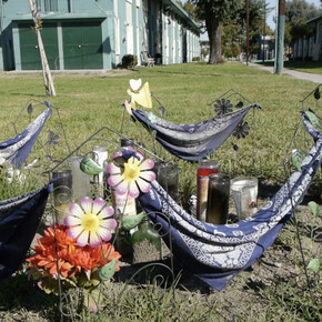 Dana Lixenberg, Imperial Courts, 2015, three-channel videoinstallation, 69 min., videostill - detail, courtesy: the artist and GRIMM Amsterdam / New York, collection Stedelijk Museum Amsterdam