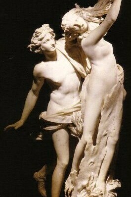 A trágica metamorfose de Dafne (Apolo e Dafne, 1622-25), de Gian-Lorenzo Bernini