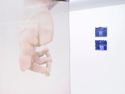 Various artists, Corps à l’œuvre, exhibition view. Courtesy of Galerie Maubert