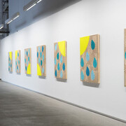 Renée Condo, One who shatters particles, one who smells flowers, vue de l'exposition. Avec l’aimable autorisation de Blouin Division