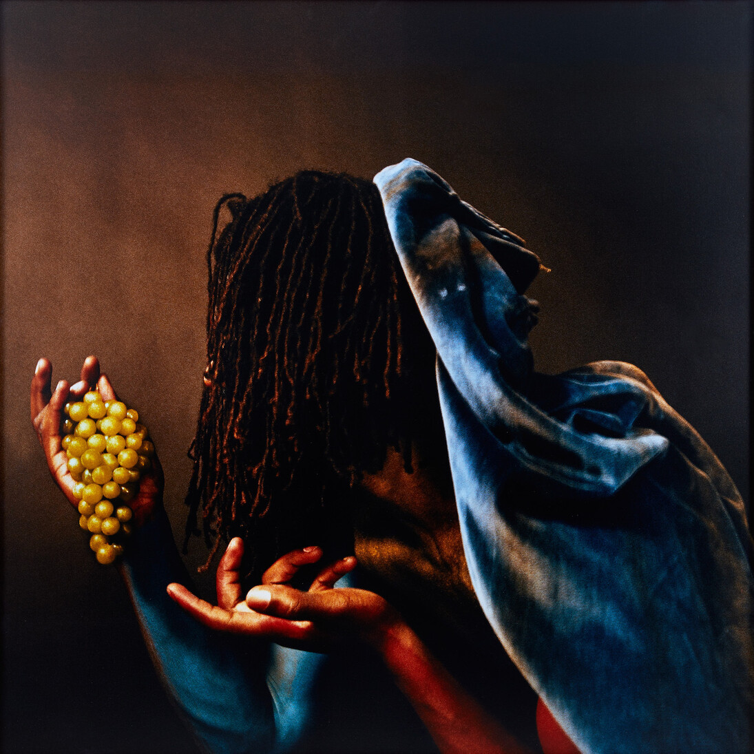 Rotimi Fani-Kayode, Grapes, 1989, Courtesy Autograph-ABP and The Heong Gallery, Downing College