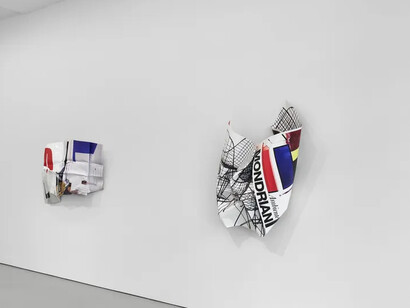 Olaf Metzel, Mondrian ambiente, exhibition view. Courtesy of Wentrup Gallery