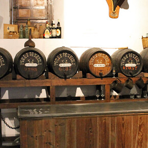 Lagar, bodega y taberna, Exhibition view. Courtesy of Museo Unicaja de Artes y Costumbres Populares