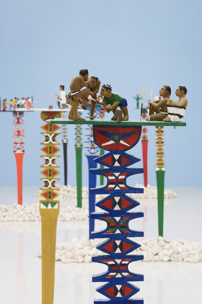 View of the exhibition Aloalo, Sculptures Mahafaly des Efiaimbelos Perrotin Paris (June 2 – July 28, 2018) Photo : Claire Dorn © Courtesy of the artist & Perrotin 