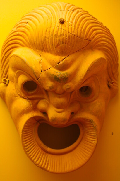 Máscara de esclavo de la comedia antigua