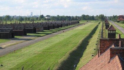 Auschwitz, il campo di sterminio visto dalla torretta principale, foto Gio' Barbieri 