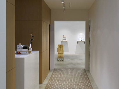 Smutshow. Courtesy of Tomio Koyama Gallery