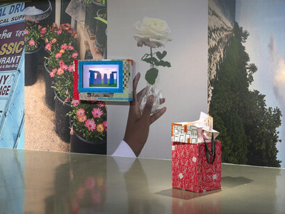 Martine Syms, Loser Back Home, installation view, Sprüth Magers, Los Angeles, June 2–August
26, 2023. Photo by Robert Wedemeyer. Courtesy of the artist and Sprüth Magers, Los Angeles