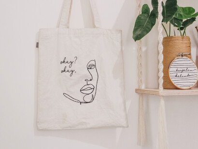 Las 'tote bags' son perfectas para llevar el portátil y guardar agendas, estuches o incluso 'tuppers'