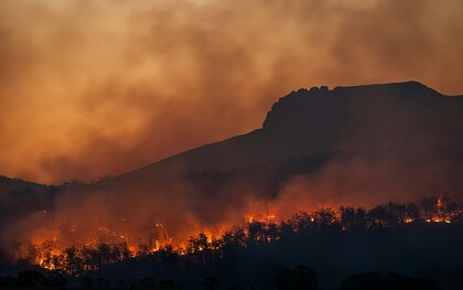 2011-2020 foram os anos mais quentes desde o início da sistematização de informações meteorológicas globais ainda no século XIX. 2016 foi o ano mais quente. Foi quando a temperatura da superfície da Terra ficou 0,94 °C acima da média de todo o século XX, que foi de 1,9 °C. Entretanto, o primeiro semestre de 2023 chegou perto da média do ano de 2016. Tudo indica que será considerado o semestre mais quente de todos os tempos. As emissões de dióxido de carbono, metano e óxido nitroso também foram as maiores desde 1984