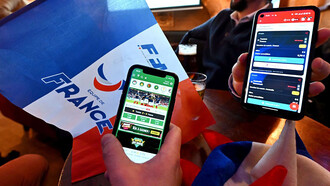 Sites de paris sportifs. À renfort de pubs bien ciblées, une compétition internationale avec des joueurs de grande envergure, c‘est le jackpot assuré © Maxppp - Stéphanie Para