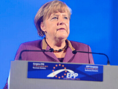 Angela Merkel, chancelière fédérale d’Allemagne de 2005 à 2021, figure centrale de la politique européenne, connue pour sa gestion pragmatique des crises économiques, migratoires et géopolitiques