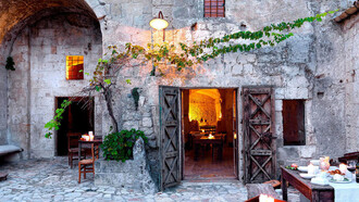 Cave Hotel Sextantio, Le Grotte Della Civita