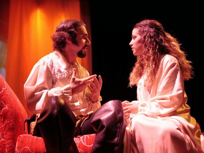 Dos actores metidos en la piel de Don Juan y Doña Inés para representar el clásico de Zoriulla