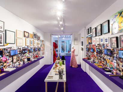 Various artists, Kreëmart: the provocateurs of experimental consumption, exhibition view. Courtesy of Alberta Pane Gallery